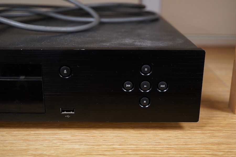 An Oppo Ultra HD 4k Blu-Ray Disc Player UDP-203. Condition - fair to good. No remote control and untested.